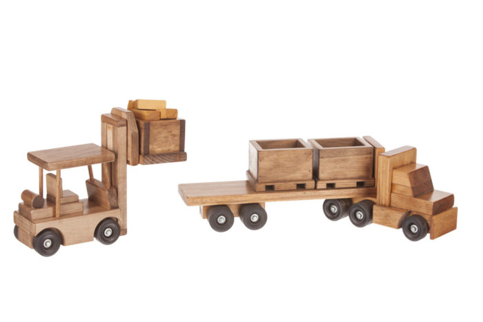 Truck w/ Fork Lift & 3 Pallets